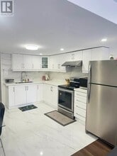 66 Haskins Cres in Georgina, ON - Building Photo - Building Photo