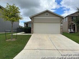 15415 Pine Path in San Antonio, TX - Building Photo