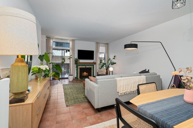 12726 Mitchell Ave in Los Angeles, CA - Building Photo - Building Photo