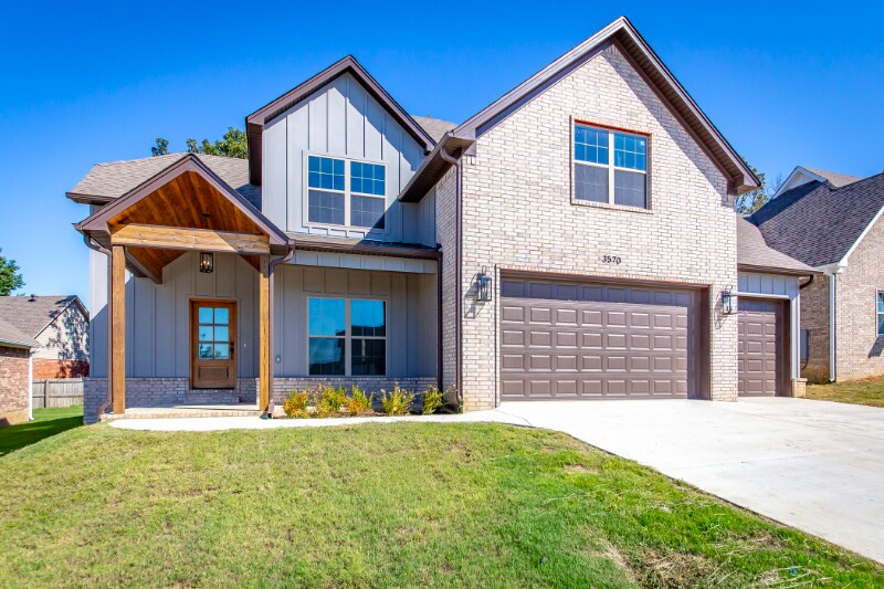 3570 Sylvia Spgs Dr in Conway, AR - Building Photo