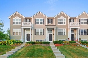 1092 Sapphire Ln in Pingree Grove, IL - Building Photo