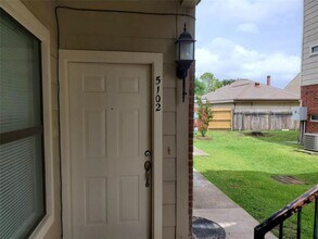 6289 Wilcrest Dr in Houston, TX - Building Photo - Building Photo