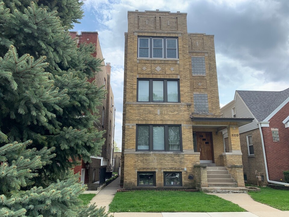 5339 W Sunnyside Ave in Chicago, IL - Building Photo