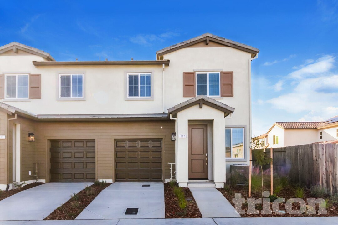 817 Chisel Ville Ln in Lincoln, CA - Building Photo