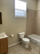 1777 Rousselin Dr in New Orleans, LA - Building Photo - Building Photo