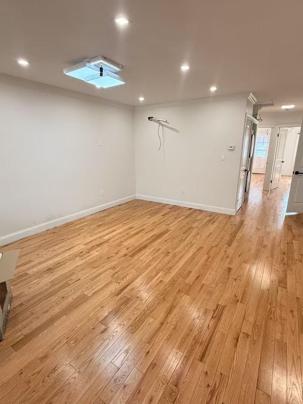 32-0 74th St.