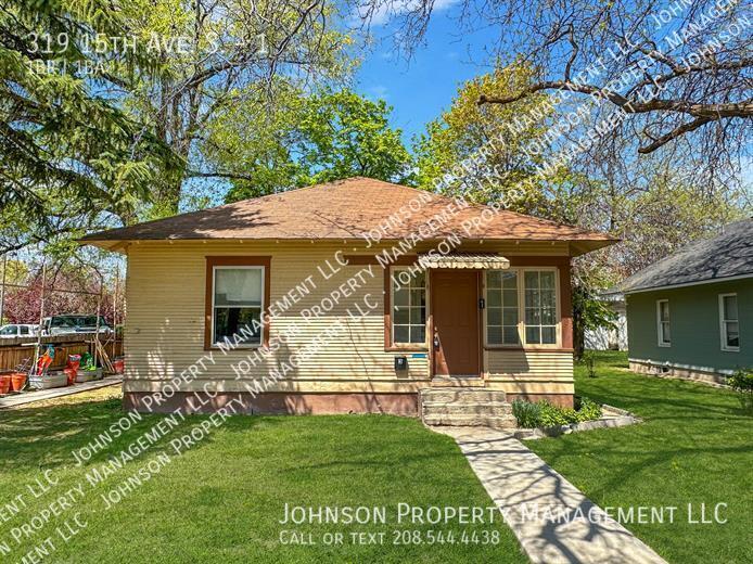 319 15th Ave S-Unit -1 in Nampa, ID - Building Photo