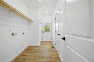 939 Nichols Rd in Dandridge, TN - Building Photo - Building Photo