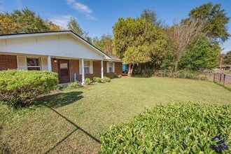 111 Briarwood Dr in Warner Robins, GA - Building Photo - Building Photo