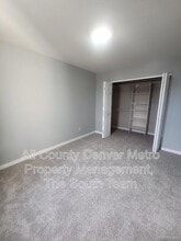 4365 W Kenyon Ave in Denver, CO - Foto de edificio - Building Photo