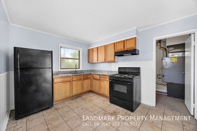 336 Waldmann Dr in Park Forest, IL - Building Photo - Building Photo
