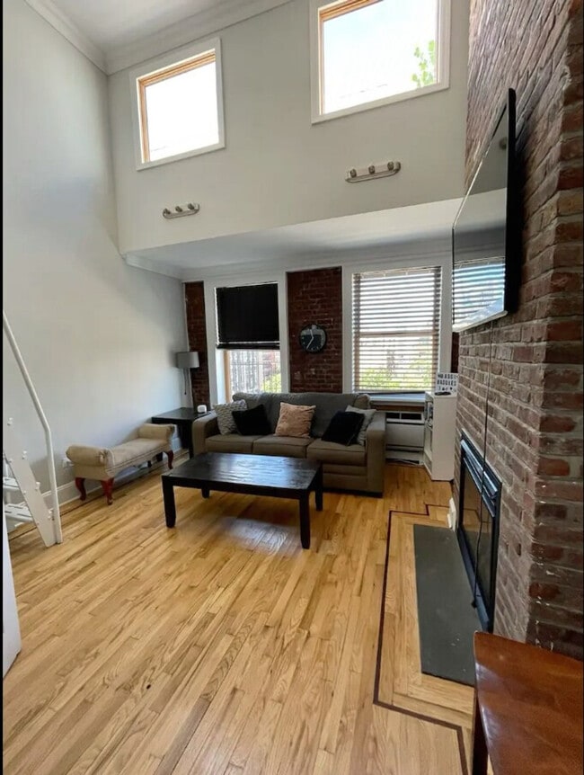 446 W 50th St in New York, NY - Building Photo - Building Photo