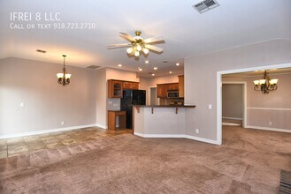 300 S 63rd St in Broken Arrow, OK - Building Photo - Building Photo