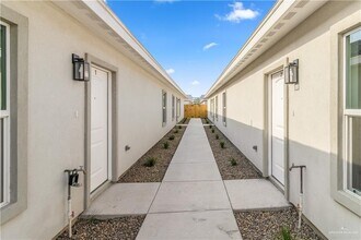 13 Stark Rd in Weslaco, TX - Building Photo - Building Photo