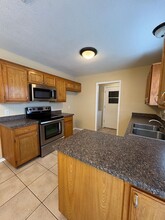 1208 Lindsey Ln in Cleburne, TX - Building Photo - Building Photo
