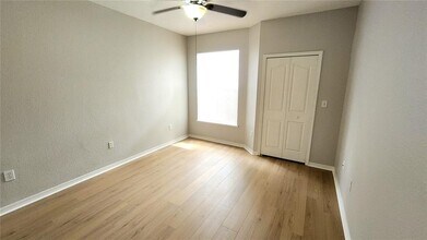 5713 Legacy Crescent Pl in Riverview, FL - Building Photo - Building Photo