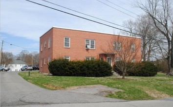 107 College St in Christiansburg, VA - Building Photo - Building Photo