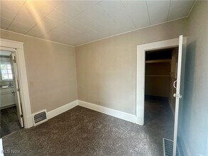 555 Lumiere St in Akron, OH - Building Photo - Building Photo