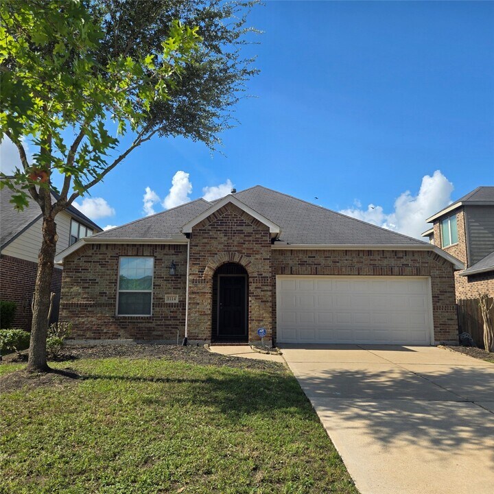 8114 Summer Lake Pass Ln in Rosenberg, TX - Building Photo
