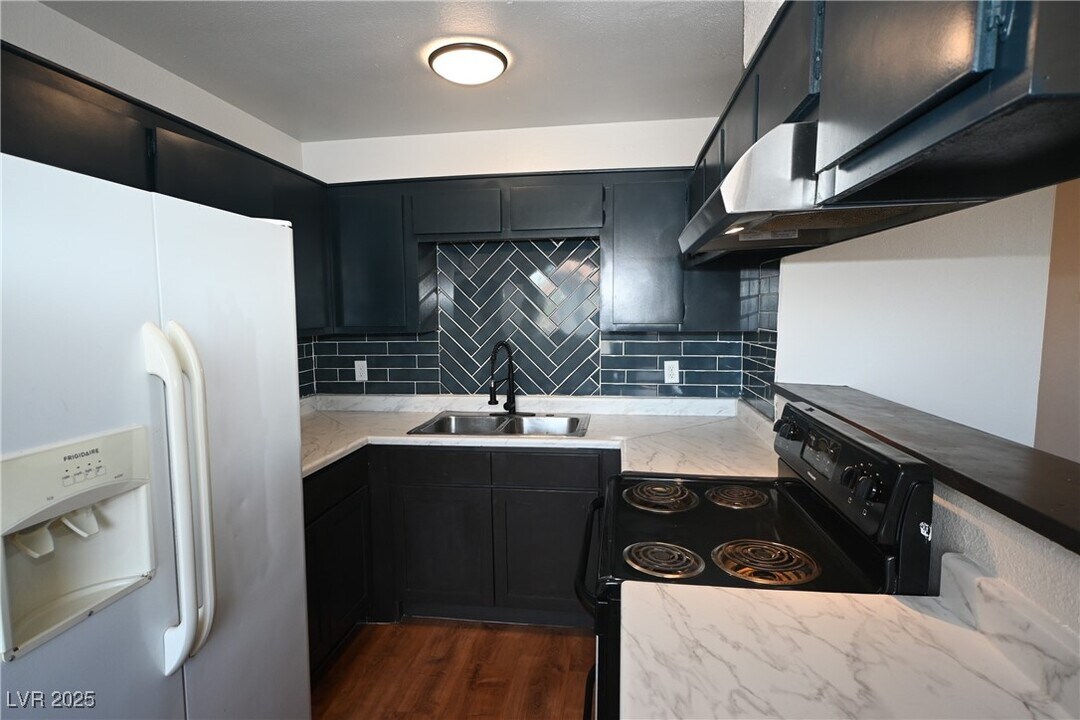 1512 Cobb Ln in Las Vegas, NV - Building Photo
