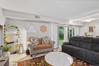 59 Brookwood Dr, Unit 59 Brookwood Dr in Rocky Hill, CT - Building Photo - Building Photo