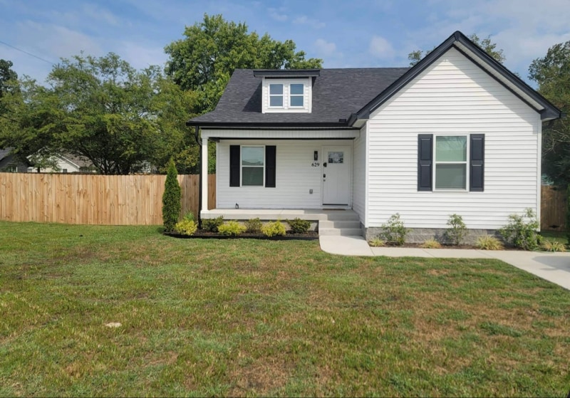 629 Spencer Ave in Gallatin, TN - Building Photo