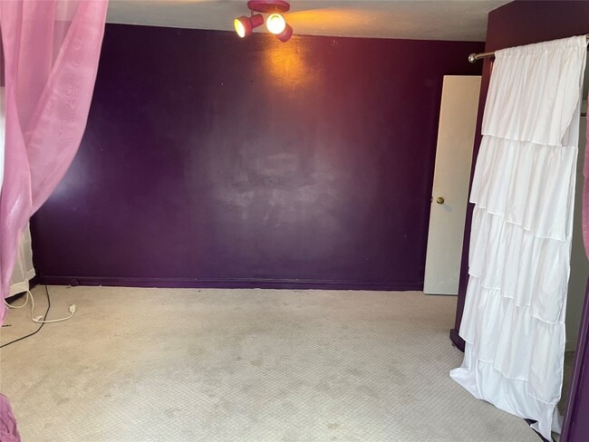 504 Torrance Ave in Vestal, NY - Building Photo - Building Photo