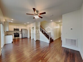 1010 Tan Tara Trl in Jacksonville, FL - Foto de edificio - Building Photo