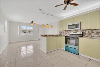 2708 NW 52nd St in Fort Lauderdale, FL - Building Photo - Building Photo