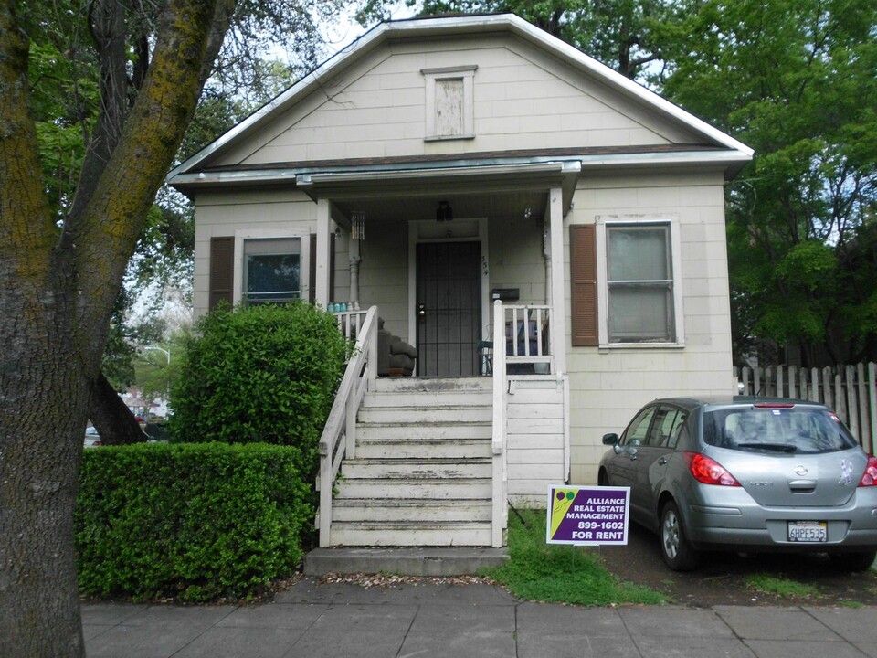 354 E 3rd St in Chico, CA - Building Photo