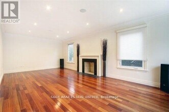 310 Hidden Trail in Toronto, ON - Building Photo - Building Photo