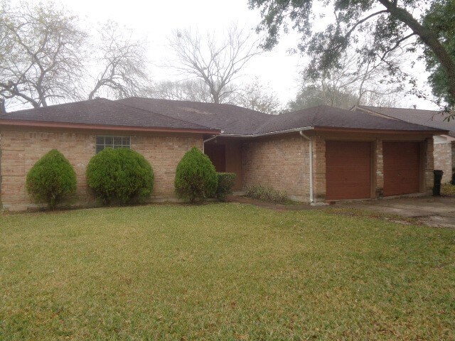 property at 14022 Greenway Dr