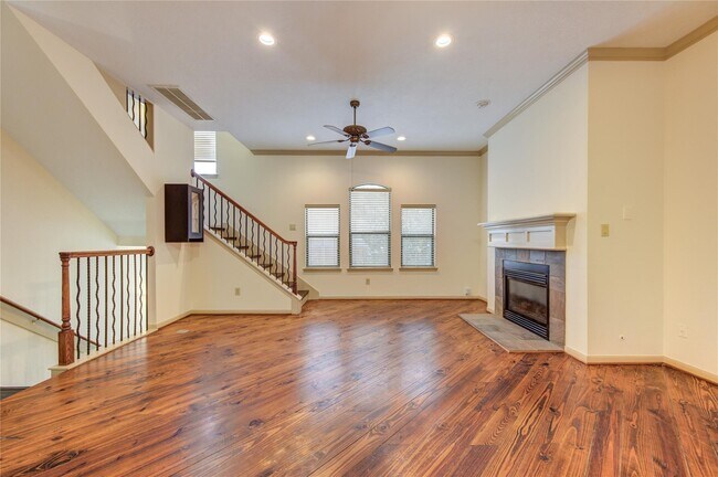 property at 1622 Hadley St