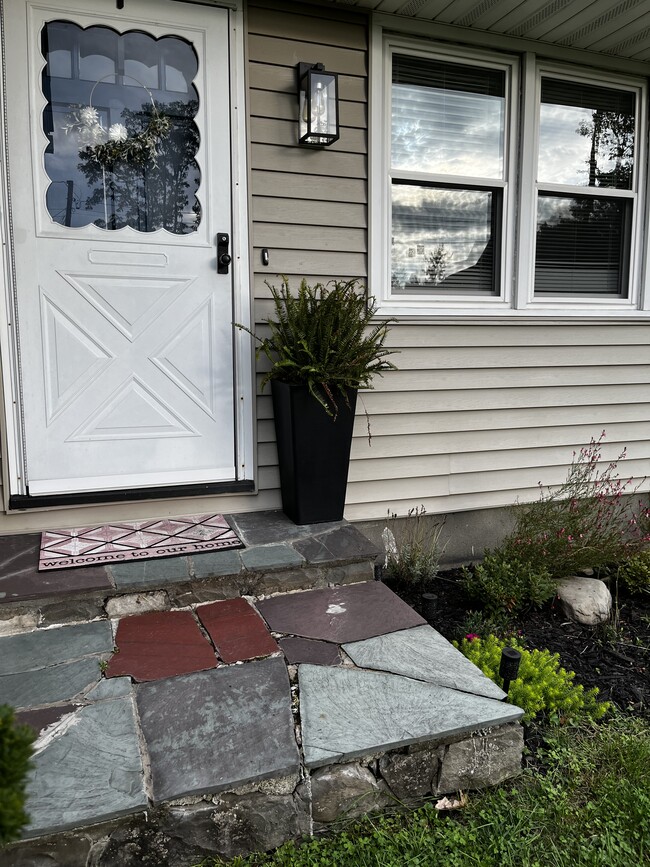 328 Balmville Ln, Unit Hudson River View in Newburgh, NY - Foto de edificio - Building Photo