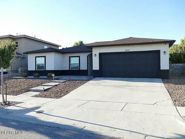 6741 Crucero Del Sol Dr in El Paso, TX - Building Photo - Building Photo