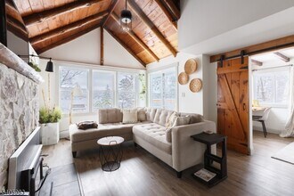 377 Lakeside Rd in West Milford, NJ - Building Photo - Building Photo