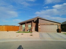 5920 Woodpecker Wy in Midland, TX - Building Photo