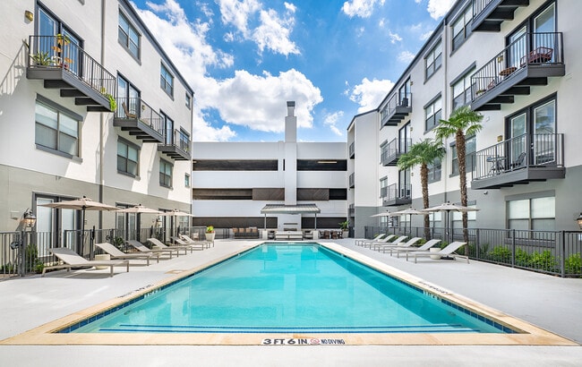 MAA North Hall in Dallas, TX - Building Photo - Building Photo