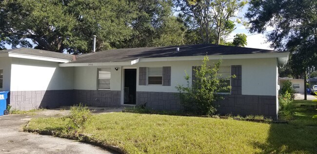 2450 13th Ave S in St. Petersburg, FL - Building Photo - Building Photo