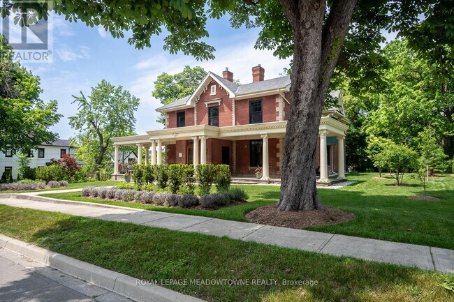 57 Victoria St in Milton, ON - Building Photo - Building Photo