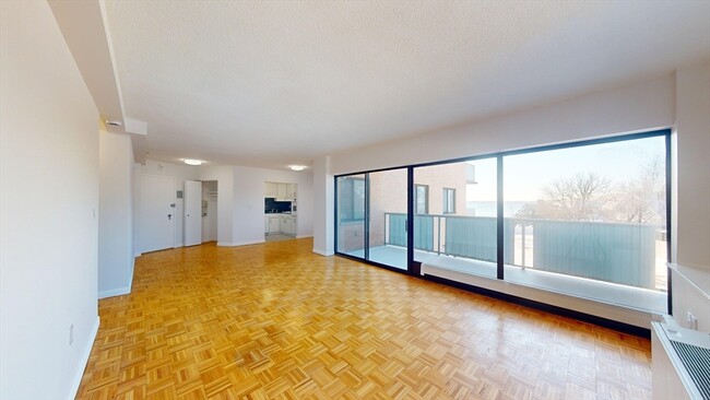 25 Shorey St, Unit #304 in Lynn, MA - Foto de edificio - Building Photo