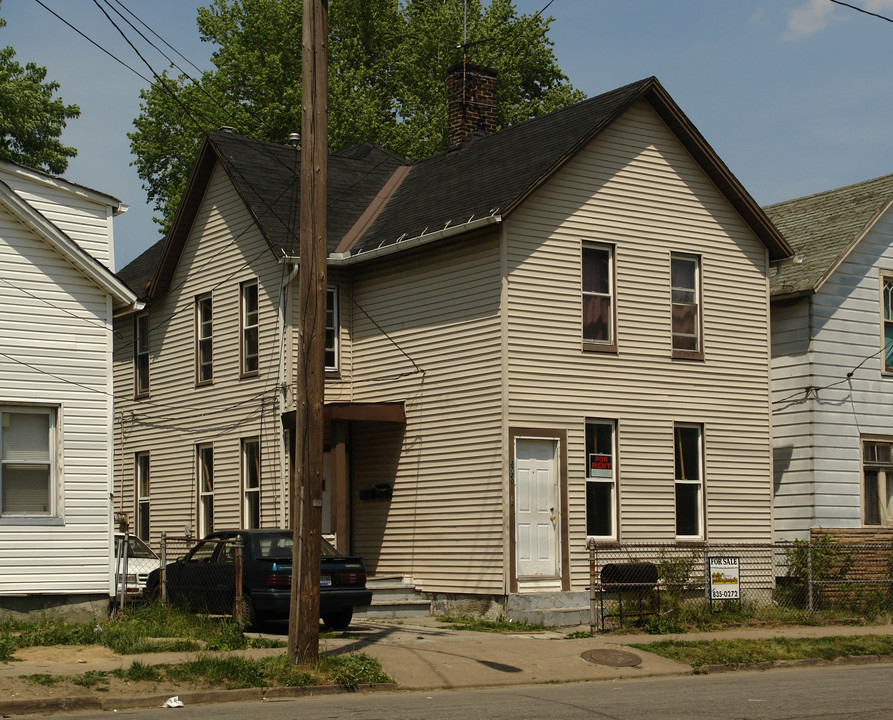 3720 Bailey Ave in Cleveland, OH - Foto de edificio