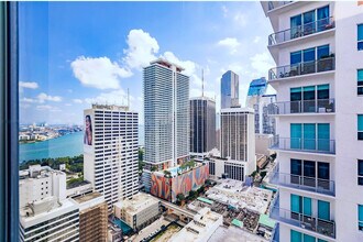 227 NE 2nd St in Miami, FL - Building Photo - Building Photo
