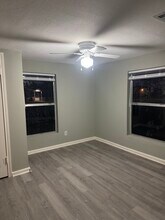 105 N Avenue D in Freeport, TX - Building Photo - Building Photo