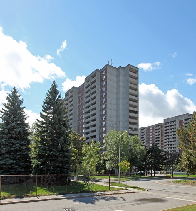 Clipper Apartments in Ajax, ON - Building Photo