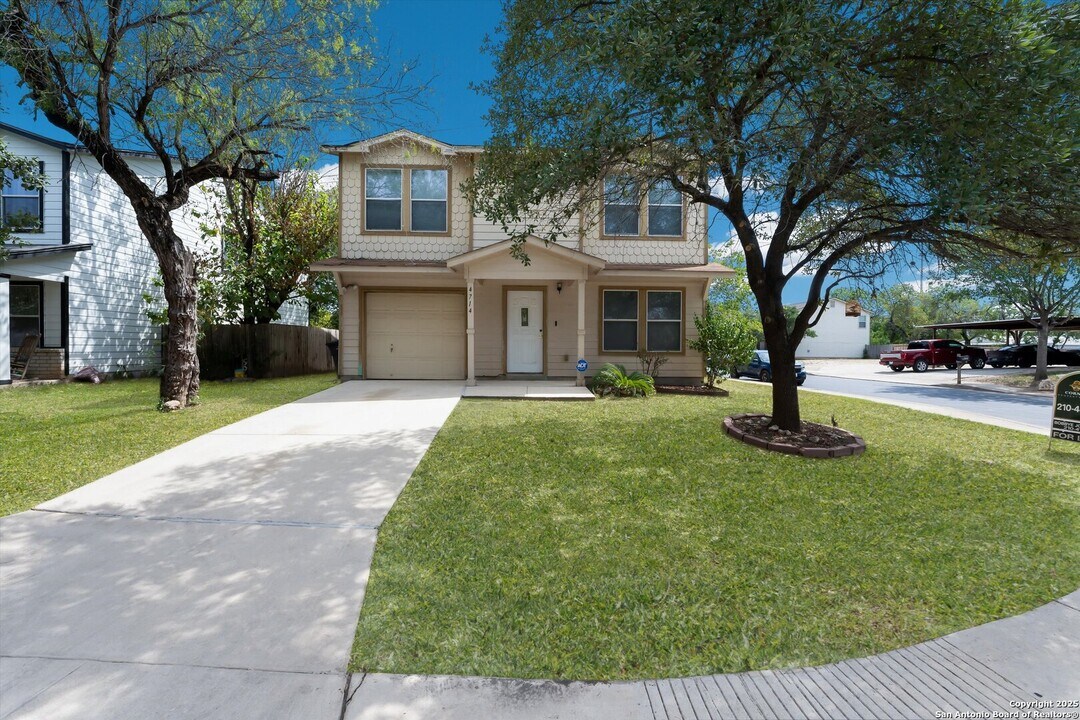 4714 Ida Falls in San Antonio, TX - Building Photo