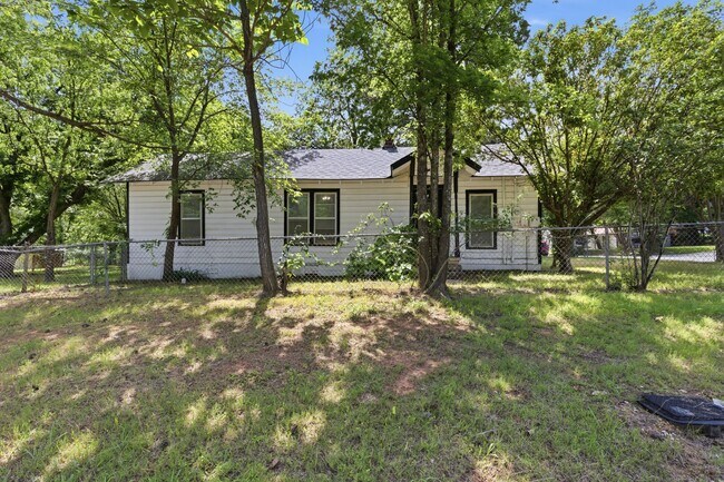 property at 630 E Acheson St