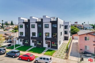 4826 Pickford St in Los Angeles, CA - Building Photo - Building Photo