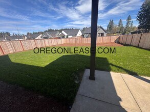 88097 Jameson Way in Veneta, OR - Building Photo - Building Photo