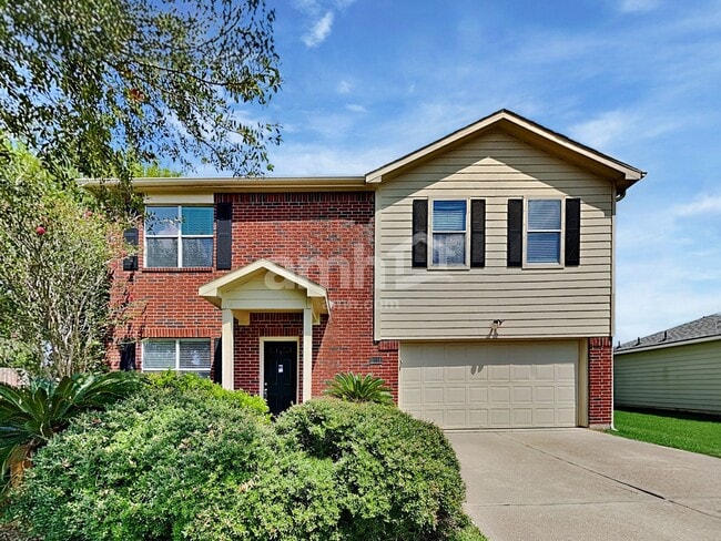 property at 9116 Dolphin Cir